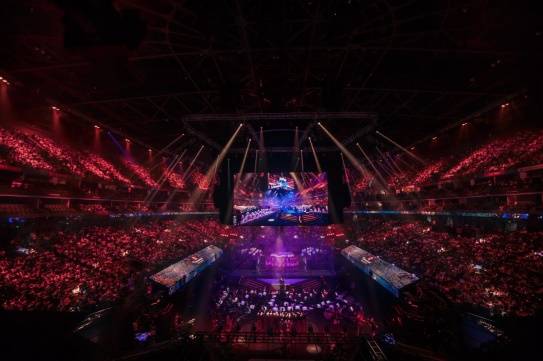 美世界CS与DOTA2闪耀世界东方开元棋牌上海：中国的电竞福地！完(图3)